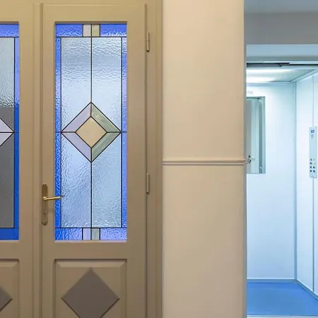 Centro I Imbriani 12/b * 的里雅斯特