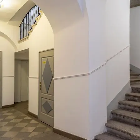 Centro I Imbriani 12/b Apartamento *