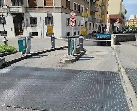 Centro I Imbriani 12/b *